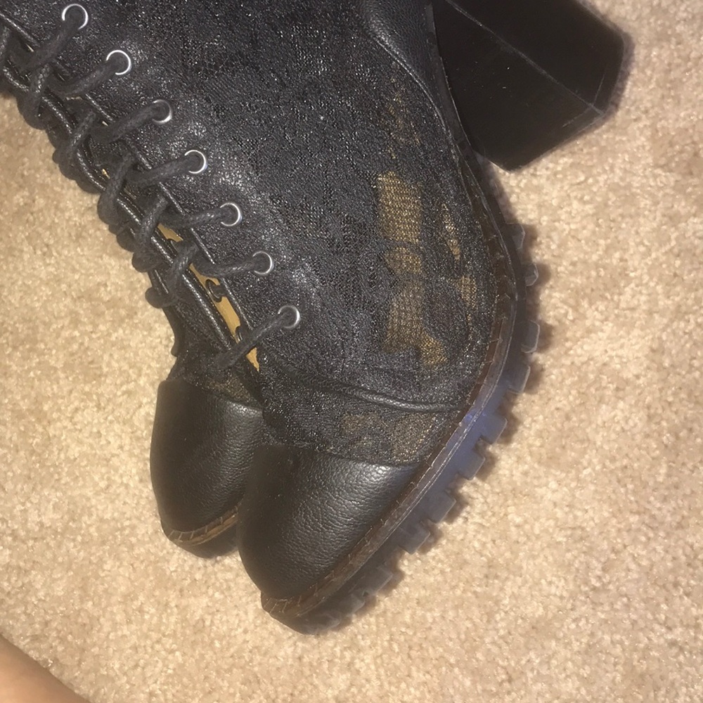 Extra Pics - image 4